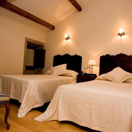 Duerming Fogar Do Selmo Guest House Rois Bagian luar foto