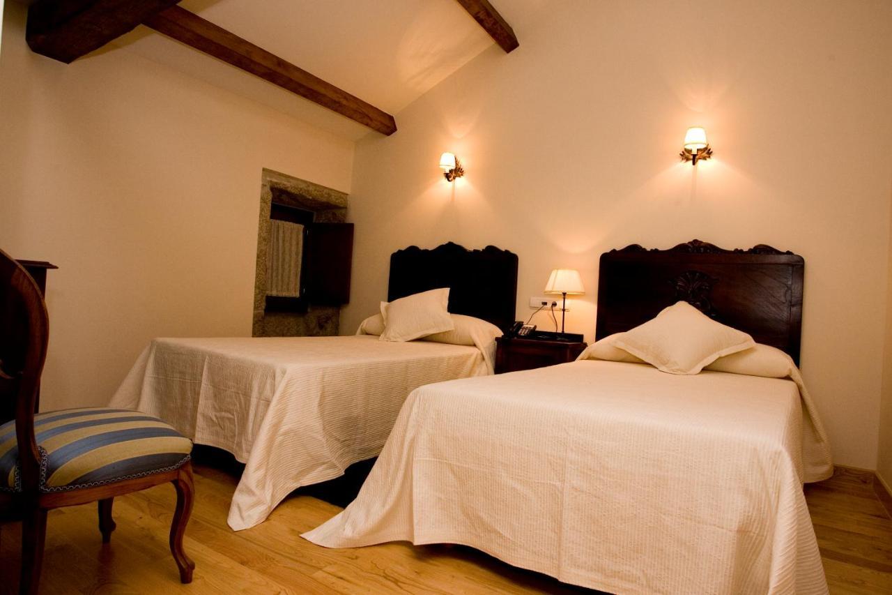 Duerming Fogar Do Selmo Guest House Rois Bagian luar foto