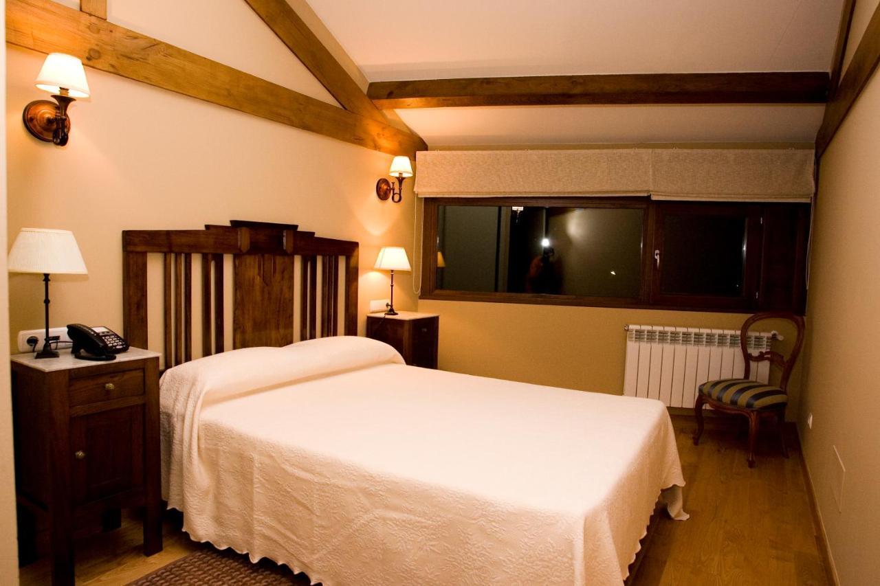 Duerming Fogar Do Selmo Guest House Rois Ruang foto